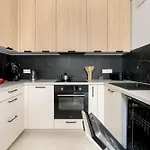 Jasny Z Parkingiem I Balkonem By Renters * Poznań