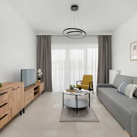 Jasny Z Parkingiem I Balkonem By Renters Appartement