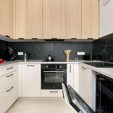 Jasny Z Parkingiem I Balkonem By Renters * Poznan