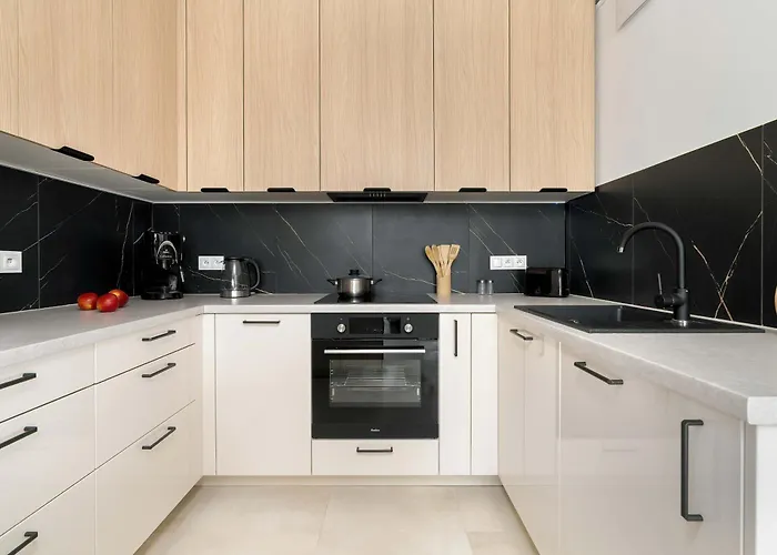 Jasny Z Parkingiem I Balkonem By Renters Апартаменты Познань