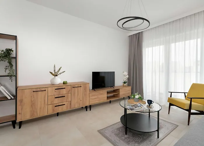 Jasny Z Parkingiem I Balkonem By Renters * Познань