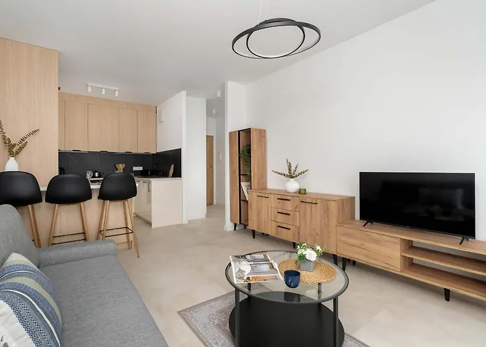 Jasny Z Parkingiem I Balkonem By Renters Poznan